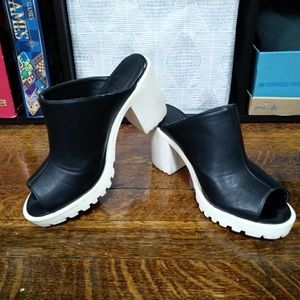 Black pumps; 4.5in; comfy and stylist